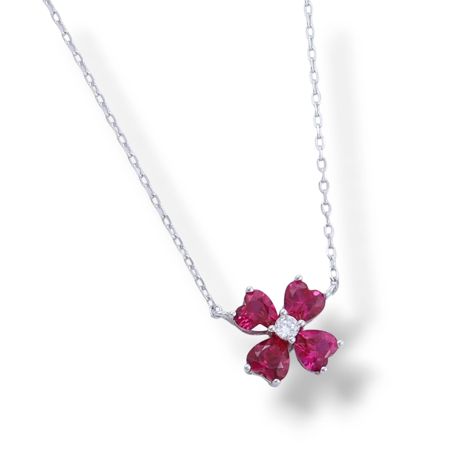 Srebrna ogrlica sa detelinama u boji