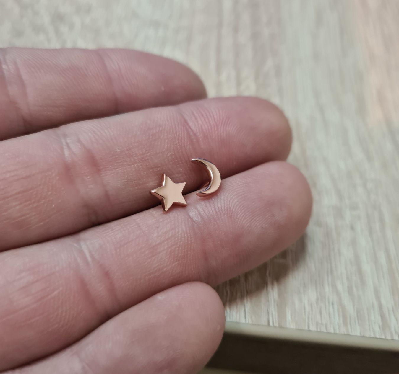 Zvezda i mesec asimetrične mindjušice