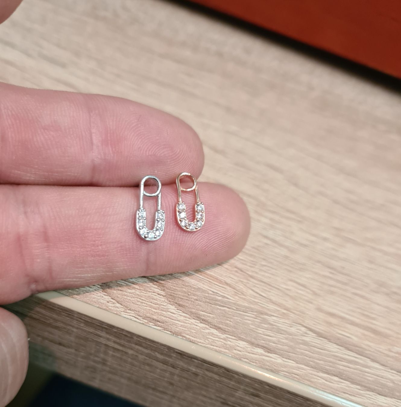 Minimalističke mindjuše zihernadle